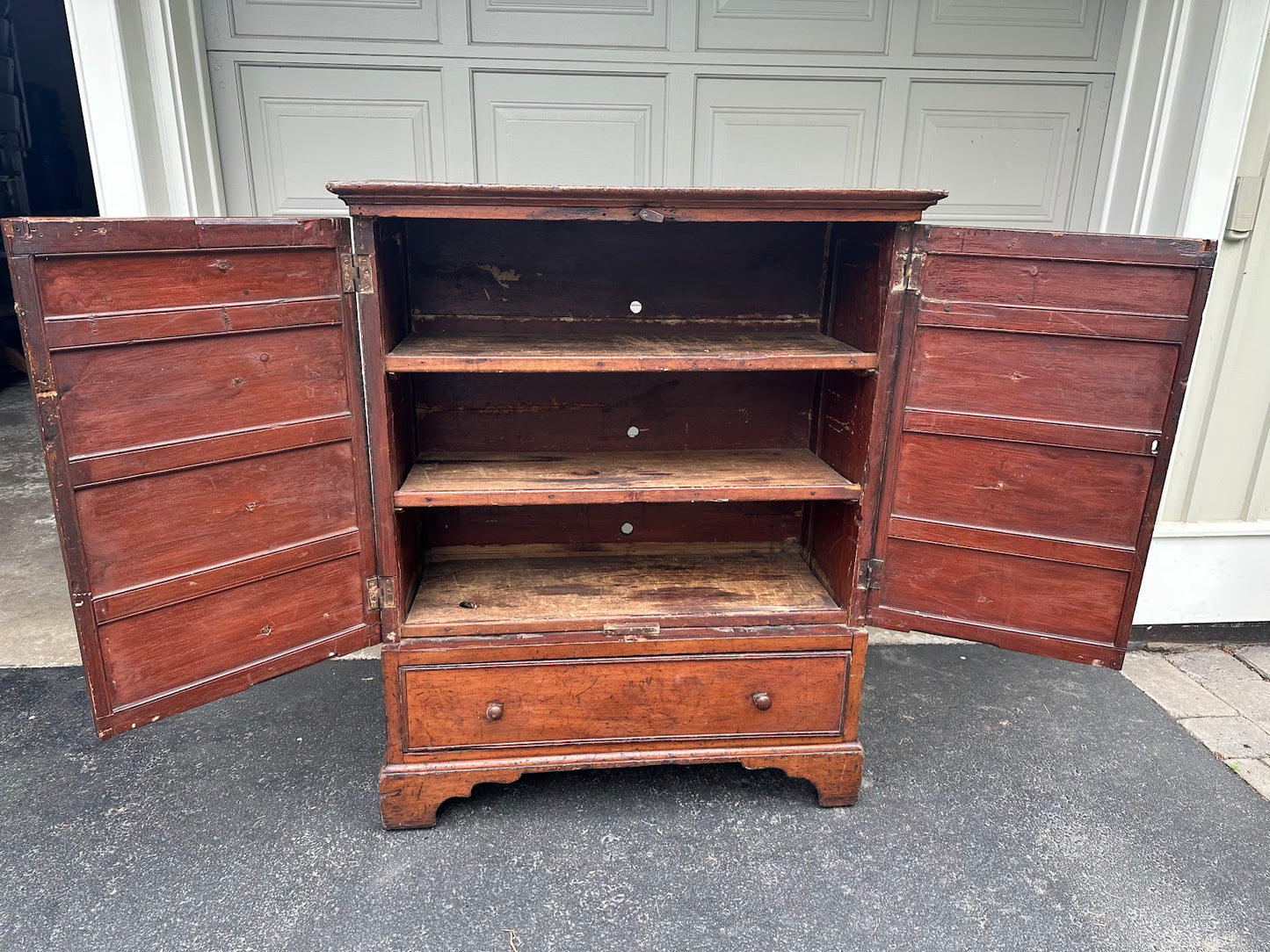 Nova Scotia Armoirette