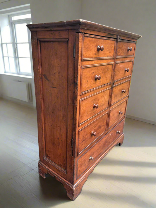 Nova Scotia Armoirette